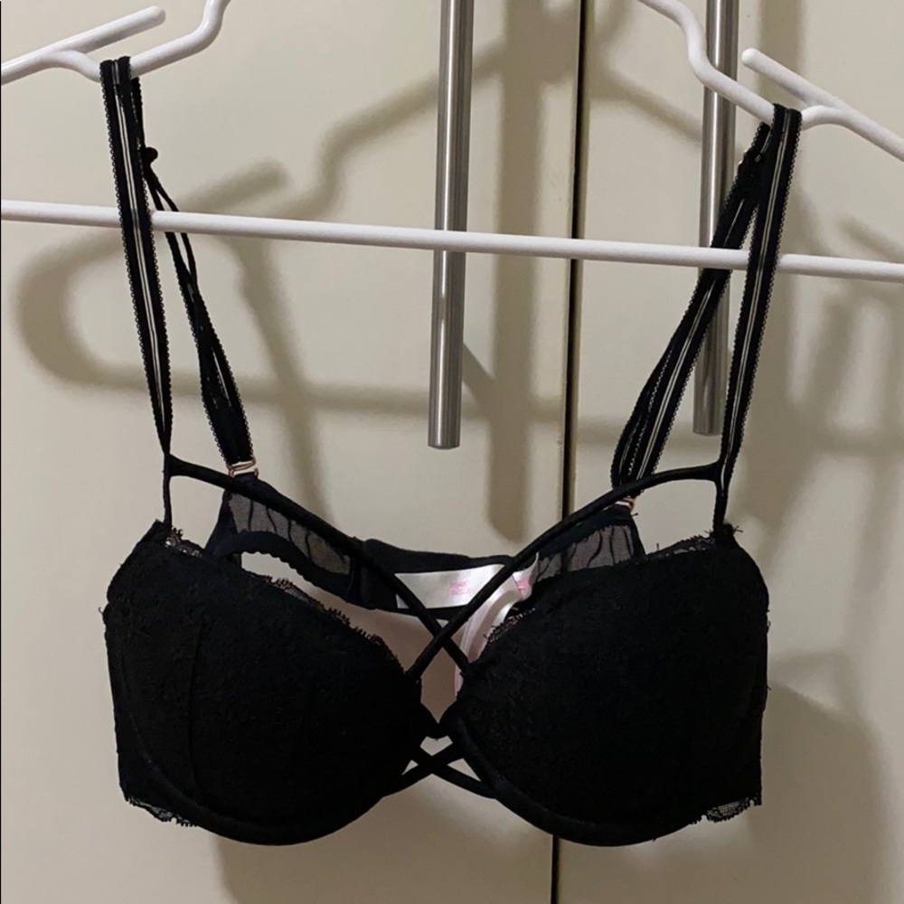 Victoria’s Secret VS PINK black strappy lace bra